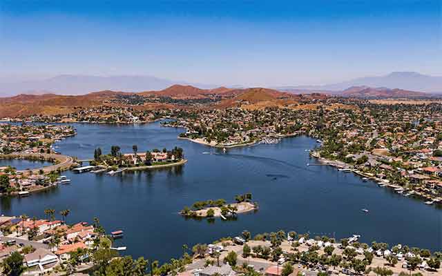 neighborhood aerial of Canyon Lake
